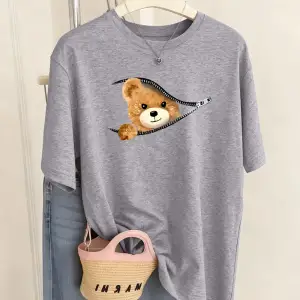 Urban Pop Graphic Kadın Tişört KoleksiyonuKod 5512