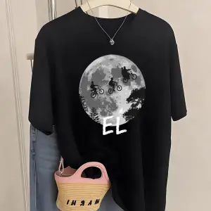 Urban Pop Graphic Kadın Tişört KoleksiyonuKod 5520