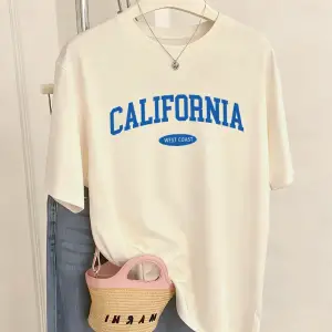 Urban Pop Graphic Kadın Tişört KoleksiyonuKod 5527