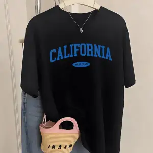 Urban Pop Graphic Kadın Tişört KoleksiyonuKod 5527