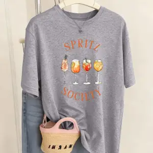 Urban Pop Graphic Kadın Tişört KoleksiyonuKod 5529