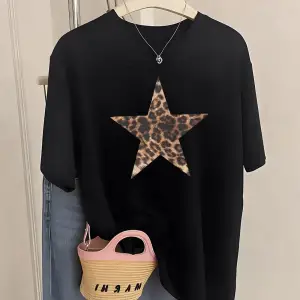 Urban Pop Graphic Kadın Tişört KoleksiyonuKod 5533