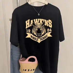 Urban Pop Graphic Kadın Tişört KoleksiyonuKod 5534