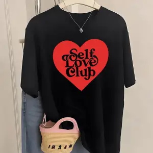 Urban Pop Graphic Kadın Tişört KoleksiyonuKod 5537