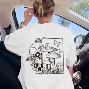 Urban Pop Graphic Kadın Tişört KoleksiyonuKod 5547