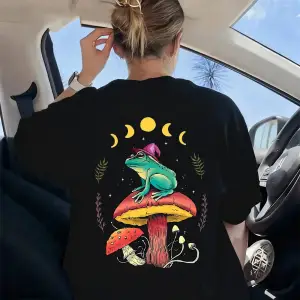 Urban Pop Graphic Kadın Tişört KoleksiyonuKod 5556