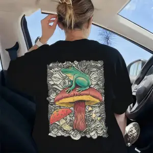 Urban Pop Graphic Kadın Tişört KoleksiyonuKod 5559