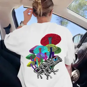 Urban Pop Graphic Kadın Tişört KoleksiyonuKod 5564