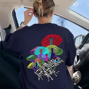 Urban Pop Graphic Kadın Tişört KoleksiyonuKod 5564