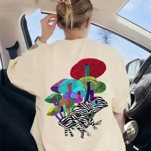 Urban Pop Graphic Kadın Tişört KoleksiyonuKod 5564