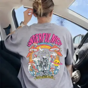 Urban Pop Graphic Kadın Tişört KoleksiyonuKod 5569