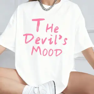 Urban Pop Graphic Kadın Tişört KoleksiyonuKod 5586