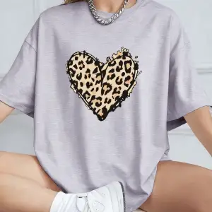 Urban Pop Graphic Kadın Tişört KoleksiyonuKod 5600