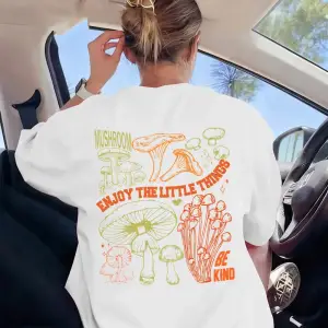 Urban Pop Graphic Kadın Tişört KoleksiyonuKod 5607