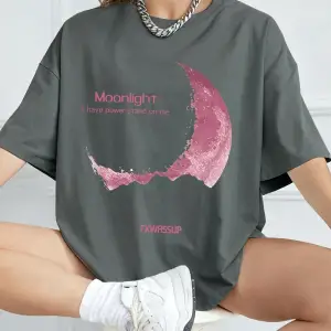 Urban Pop Graphic Kadın Tişört KoleksiyonuKod 5608