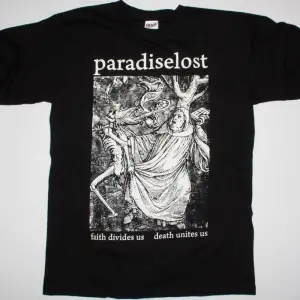 VENOM PHOTO BAND NEW BLACK T-SHIRT ÖN VE ARAKA BASKILI