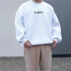 Vetements Renkli Oversize Bisiklet Yaka Pamuklu Sweatshirt Beyaz