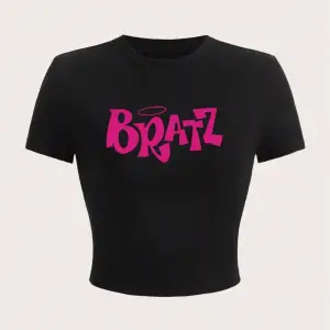 Y2K Pembe Bratz Mektup Baskı Kırpma T-Shirt Seksi Yaz Sokak Kadın Kısa Kollu Rahat Yumuşak St