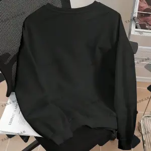 Y2K YENİ SEZON SSWEAT HARAJUKA KUROMİ RETRO KOD 16 Siyah