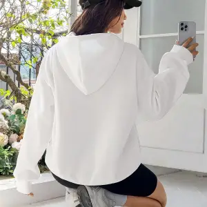 Yapı Desenli Damla Omuz İpli Kapüşonlu Üst Beyaz