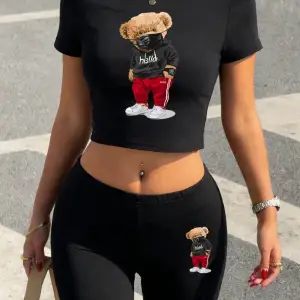 Yaz Ayı Maskesi Giyen Baskılı Kırpma T-Shirt Şort Kadın İki Parçalı Set Üstleri Pantolon Yüks