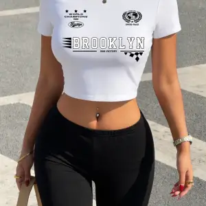 Yaz Brooklyn Hız Yarışı Baskılı Kırpma Üstleri ve Şortlar Kadın Seksi İki Parçalı Set Tişörtl