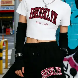 Yaz Brooklyn New York Baskılı Babby Teelar Şortlar Kadın İki Parçalı Set Beş Cepli Pantolonlar