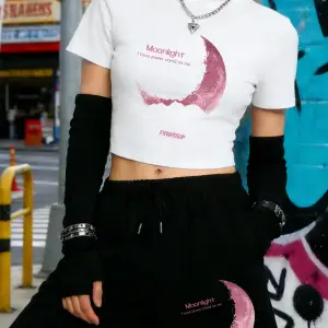 Yaz Güzel Ay Işığı Baskılı Babby Teelar Şortlar Kadın İki Parçalı Set Beş Cepli Pantolon Yükse