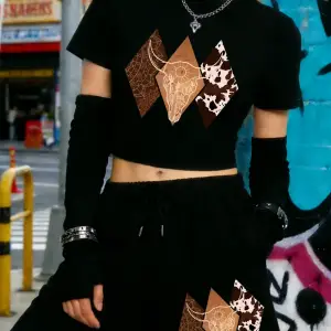 Yaz Kovboy Tarzı Grafik Baskı Kırpma Üstleri Şort Kadın İki Parçalı Set Beş Nokta Pantolon İn