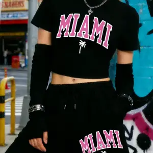 Yaz Miami Beach Mektup Baskılı Babby TeeT-Shirt Şort Kadın İki Parçalı Set Diz Boyu Pantolon Yüks