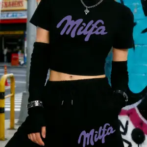 Yaz Milfa Mektup Baskılı Kırpma Üstleri Şort Kadın Seksi İki Parçalı Set Beş Nokta Pantolon Y