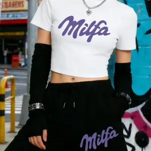 Yaz Milfa Mektup Baskılı Kırpma Üstleri Şort Kadın Seksi İki Parçalı Set Beş Nokta Pantolon Y