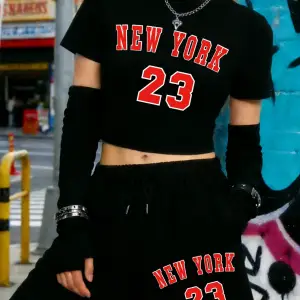 Yazlık New York 23 Harfli Baskılı Babby TeeTişört Şort Kadın İki Parça Takım Diz Boyu Pantolon Da