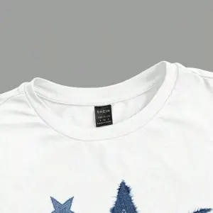 Yıldız Grafikli Yuvarlak Yaka Kısa Kollu Crop