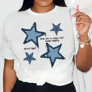 Yıldız Grafikli Yuvarlak Yaka Kısa Kollu Tişört