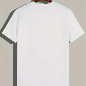 Yıldız Grafikli Yuvarlak Yaka Kısa Kollu Tişört