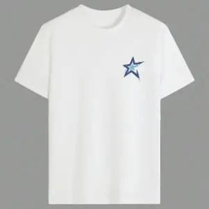 Yıldız Grafikli Yuvarlak Yaka Kısa Kollu Tişört
