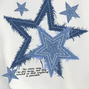 Yıldız Grafikli Yuvarlak Yaka Kısa Kollu Tişört