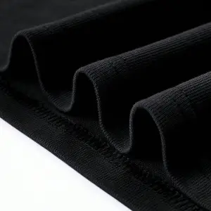 Yıldız Grafikli Yuvarlak Yaka Kısa Kollu Tişört