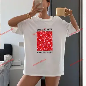 YOUR KİSSES MAKE ME SMİLE