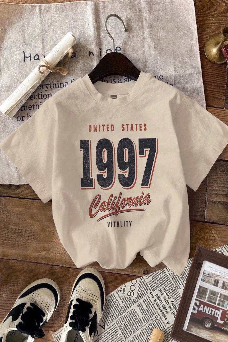 1997 Vintage Amerikan Yazı Tipi Stili Moda Rahat Baskılı Siyah Kısa Kollu Tiş
