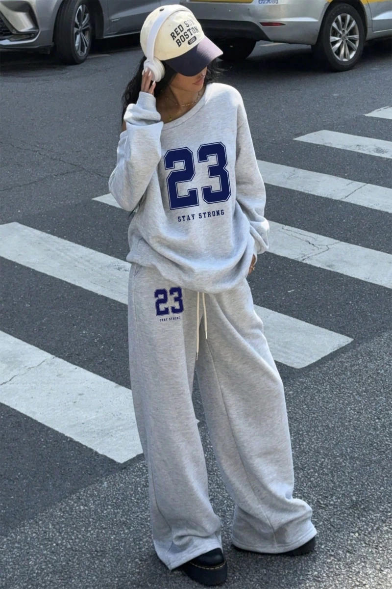 2 Parça Set: Bol Soğuk Omuz Sweatshirt ve Termal Astarlı Geniş Paça Eşofman Altı