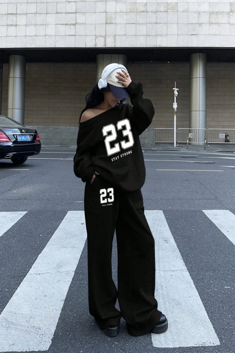 2 Parça Set: Bol Soğuk Omuz Sweatshirt ve Termal Astarlı Geniş Paça Eşofman Altı