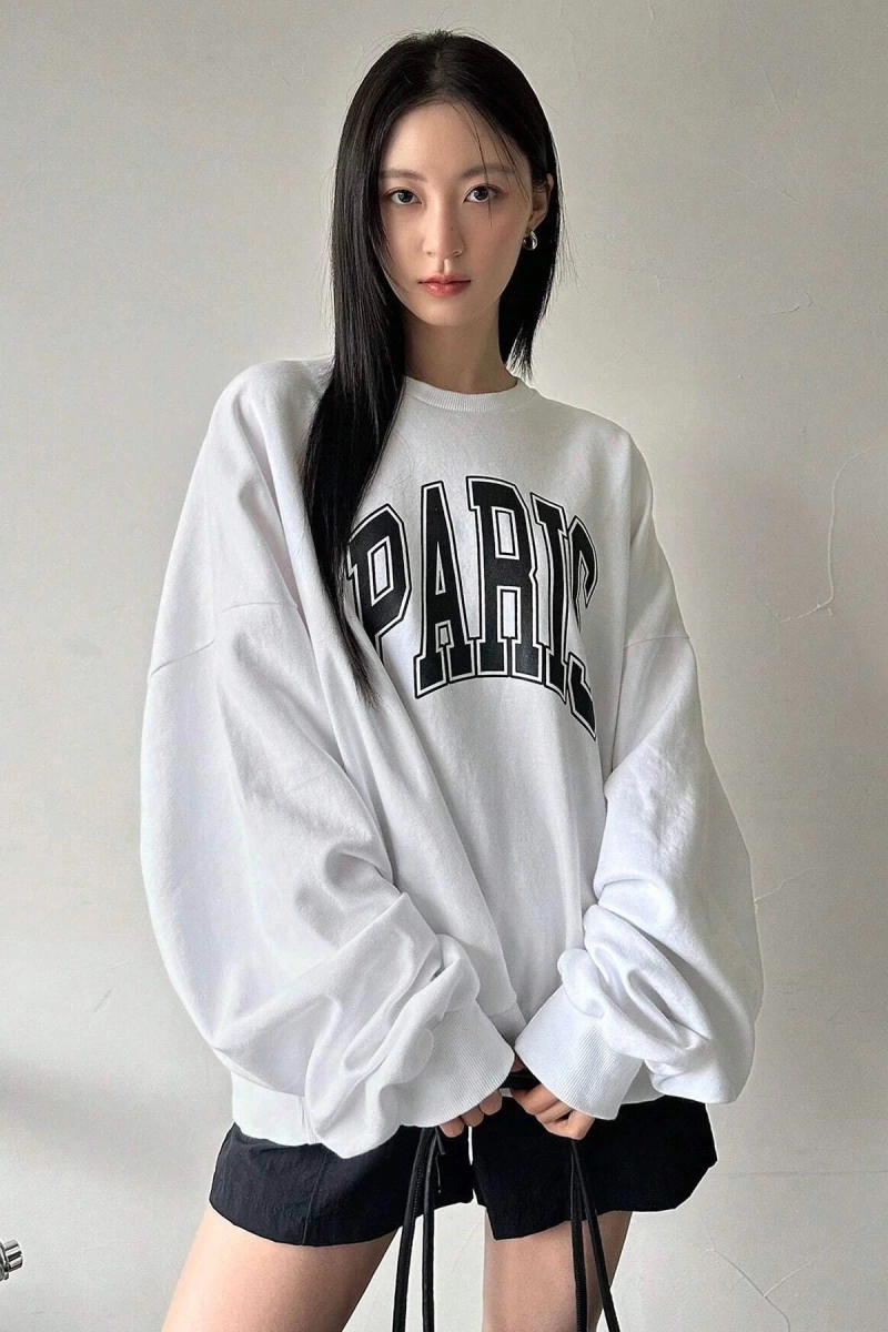 Paris Baskılı Beyaz Oversize Bisiklet Yaka 3 İplik Sweatshirt parisyeni