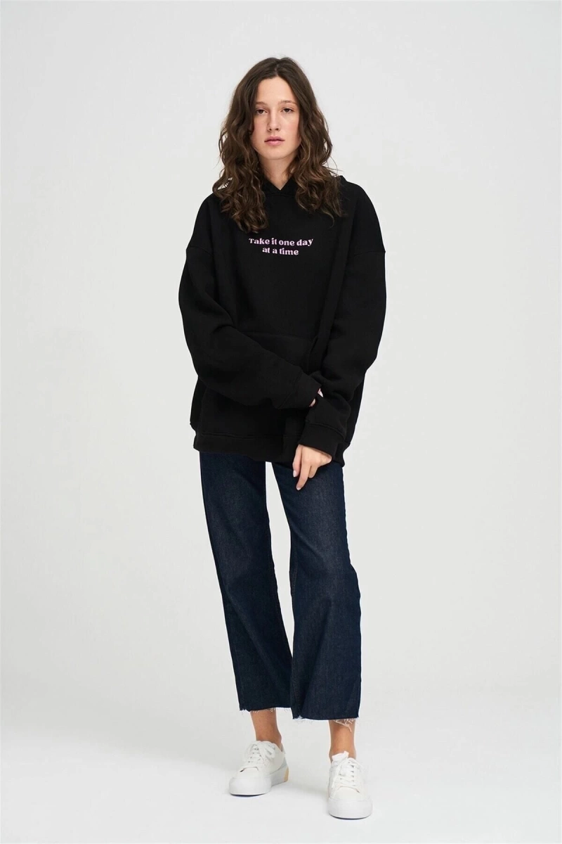 Unisex Happy Life Sweatshirt Trndz307