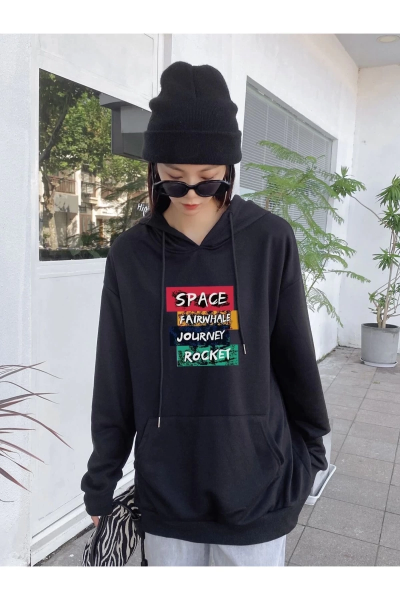 Kadın Siyah Baskılı Oversize Kapüşonlu Sweatshirt Benisengiydirspacesweatshirt
