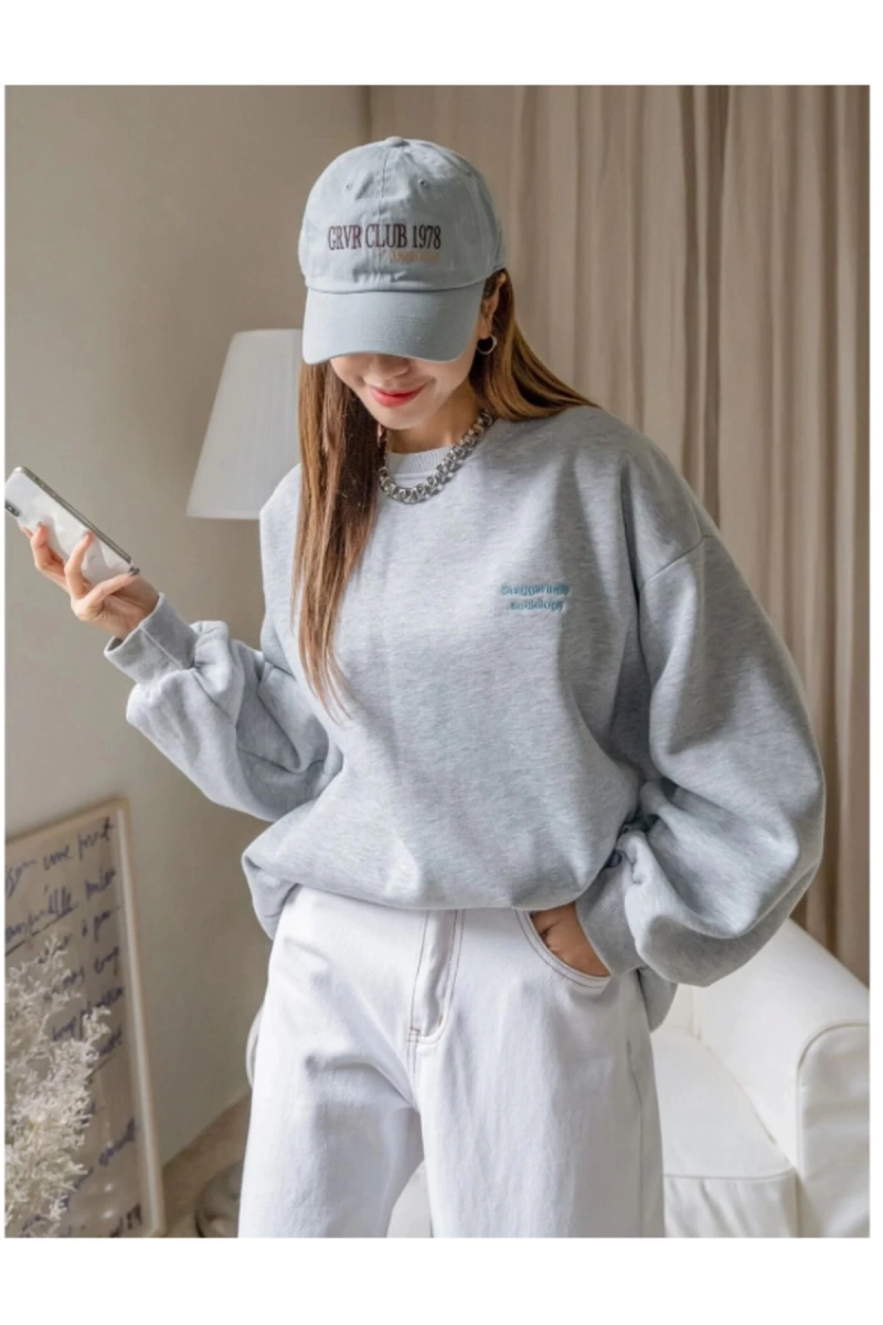 Kadın Gri Staggertly Baskılı Bisiklet Yaka Sweatshirt TS-STGGTLY