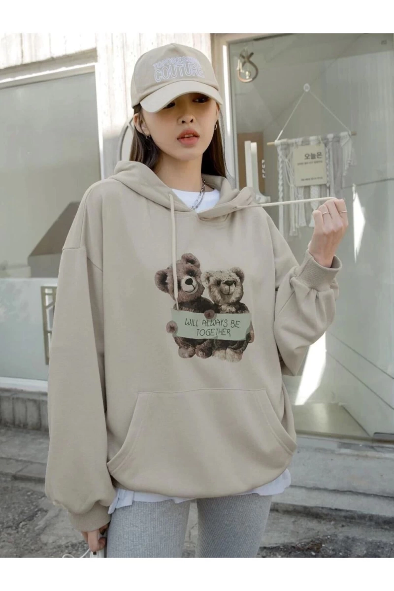 Kadın Ekru Ayıcık Çifti Baskılı Oversize Kapüşonlu Sweatshirt benisengiydiçifta