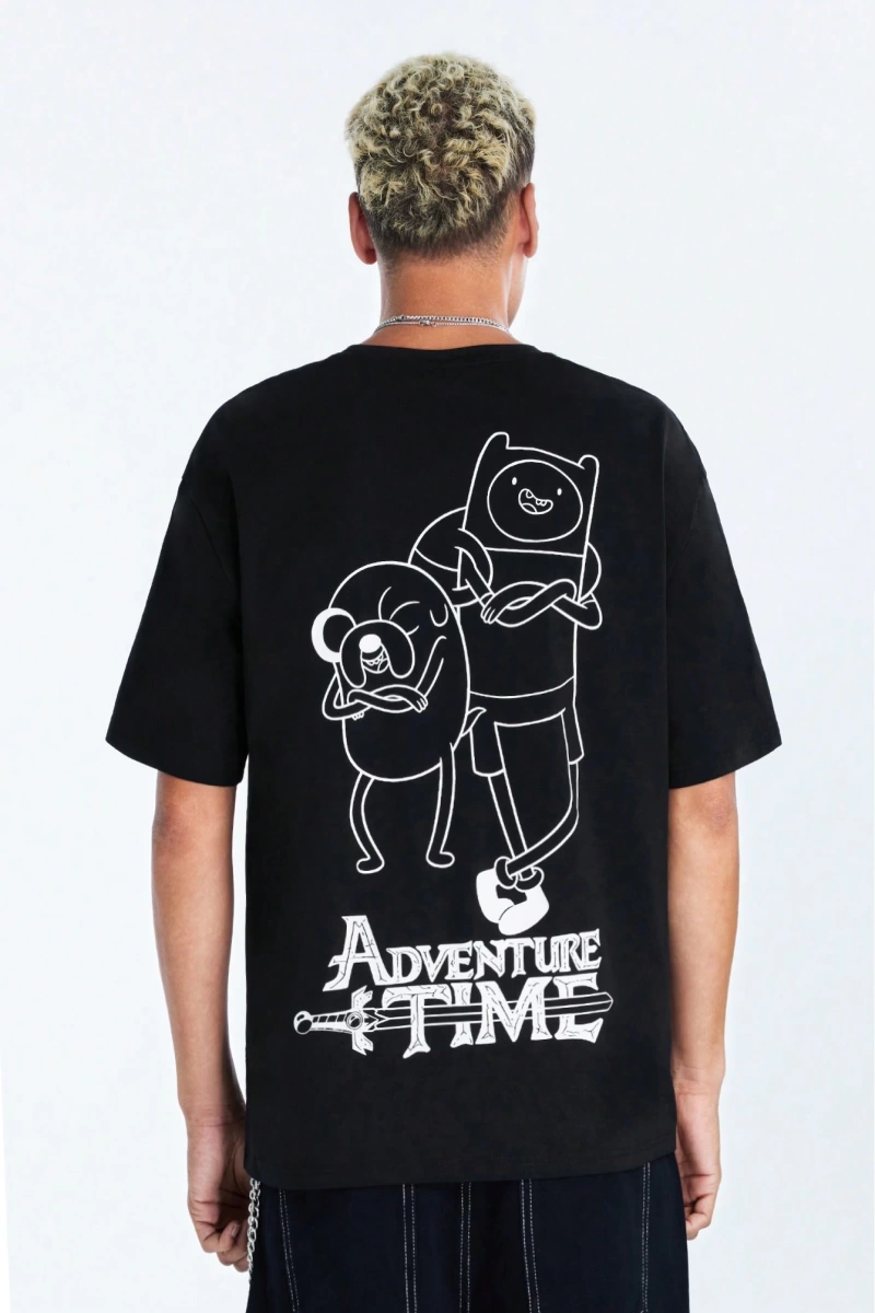 ADVENTURE TIME X SHEIN Erkek Rahat Bol Örme Karakter Baskılı Siyah Kısa Kollu Tişört