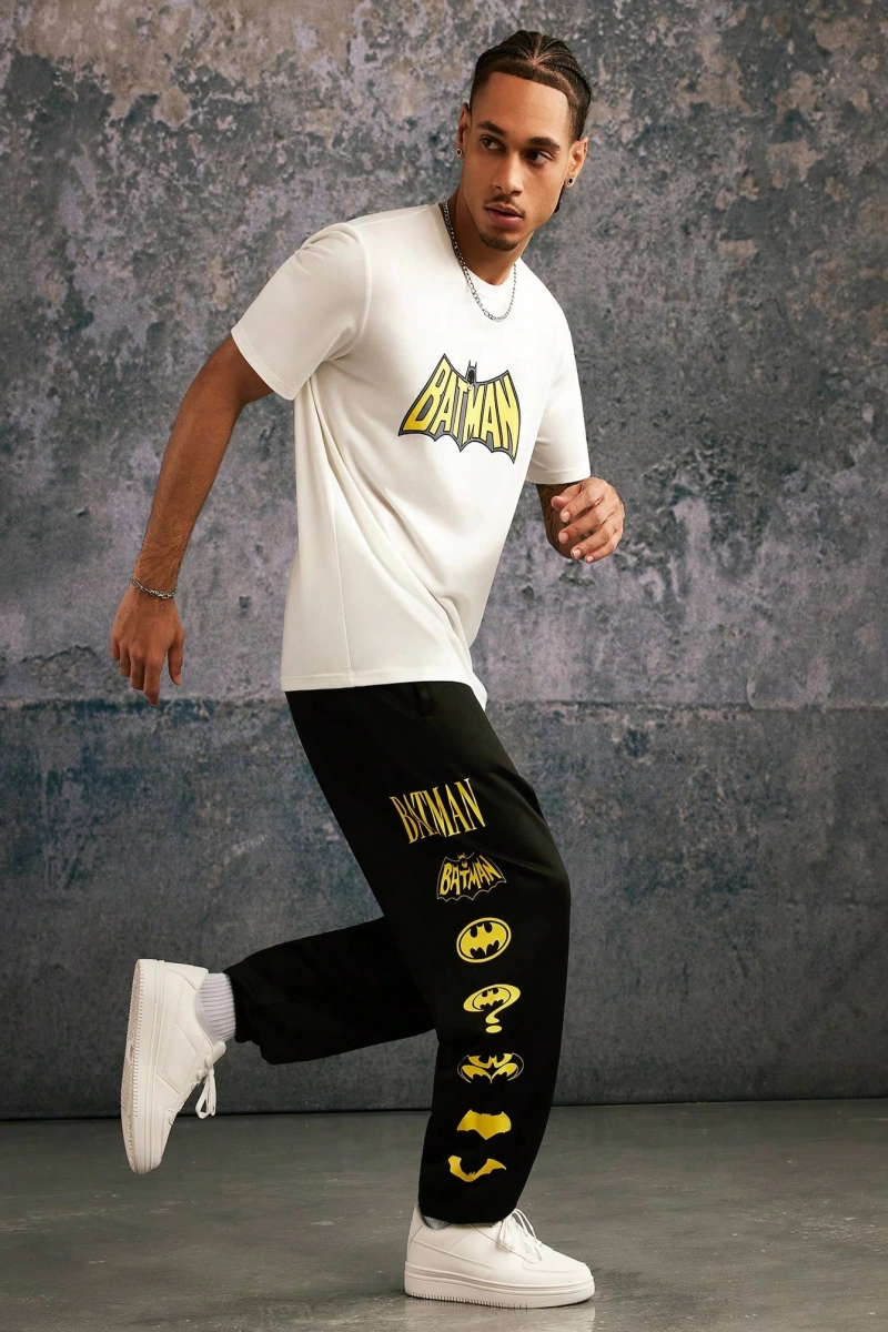 BATMAN X SHEIN 85. Erkek Günlük Bol Örgü Jogger Pantolon Çoklu Klasik Logo Baskıları, Siyah